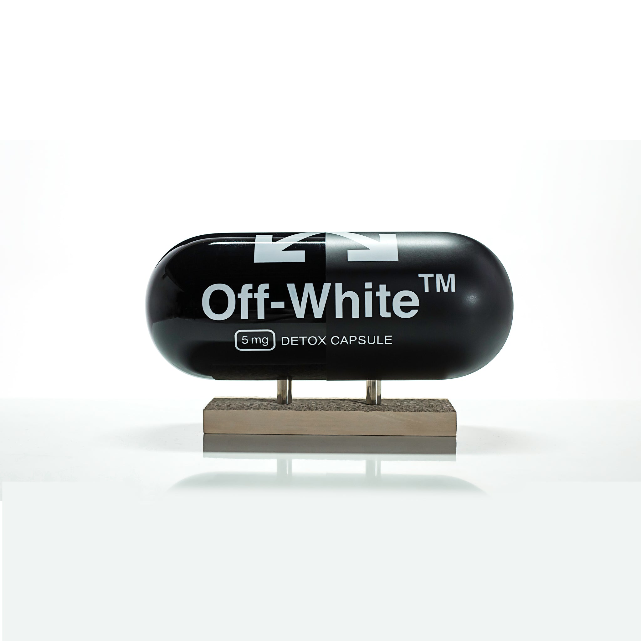 OFF-WHITE Kapsule